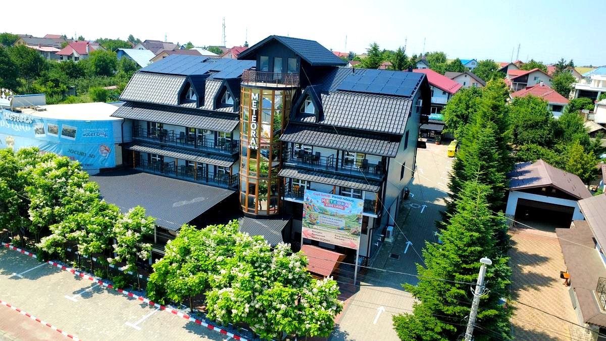 Hostel Meteora Suceava — vedere aeriană de sus